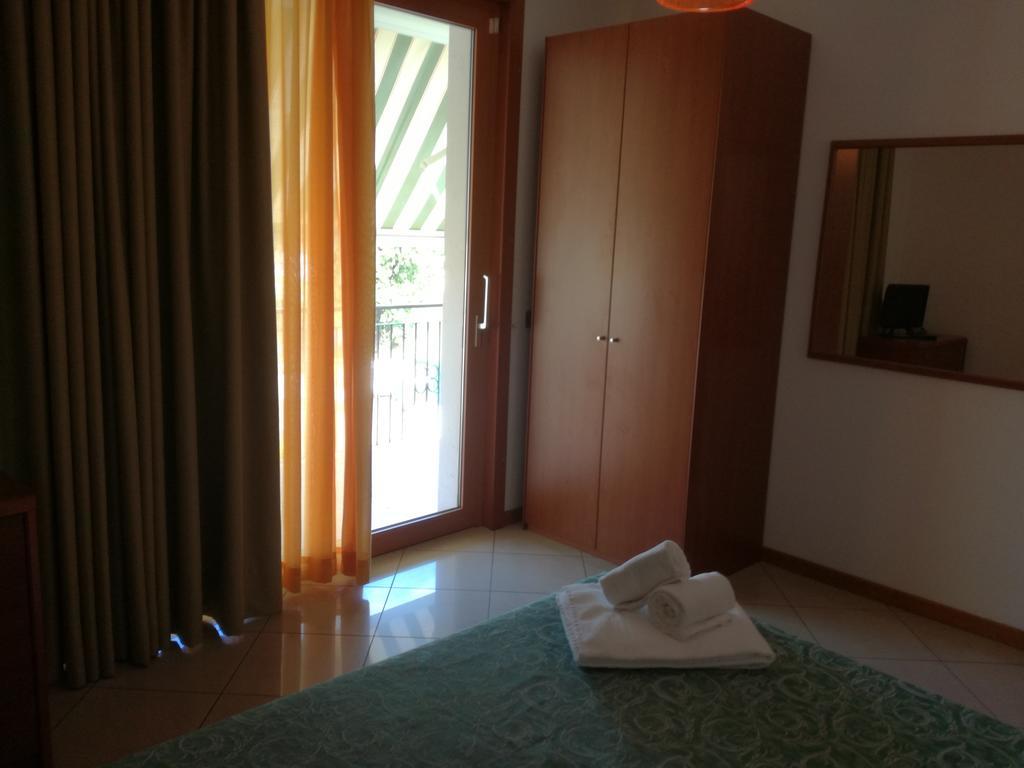 Residenza Orchidee Aparthotel Lazise Exteriör bild