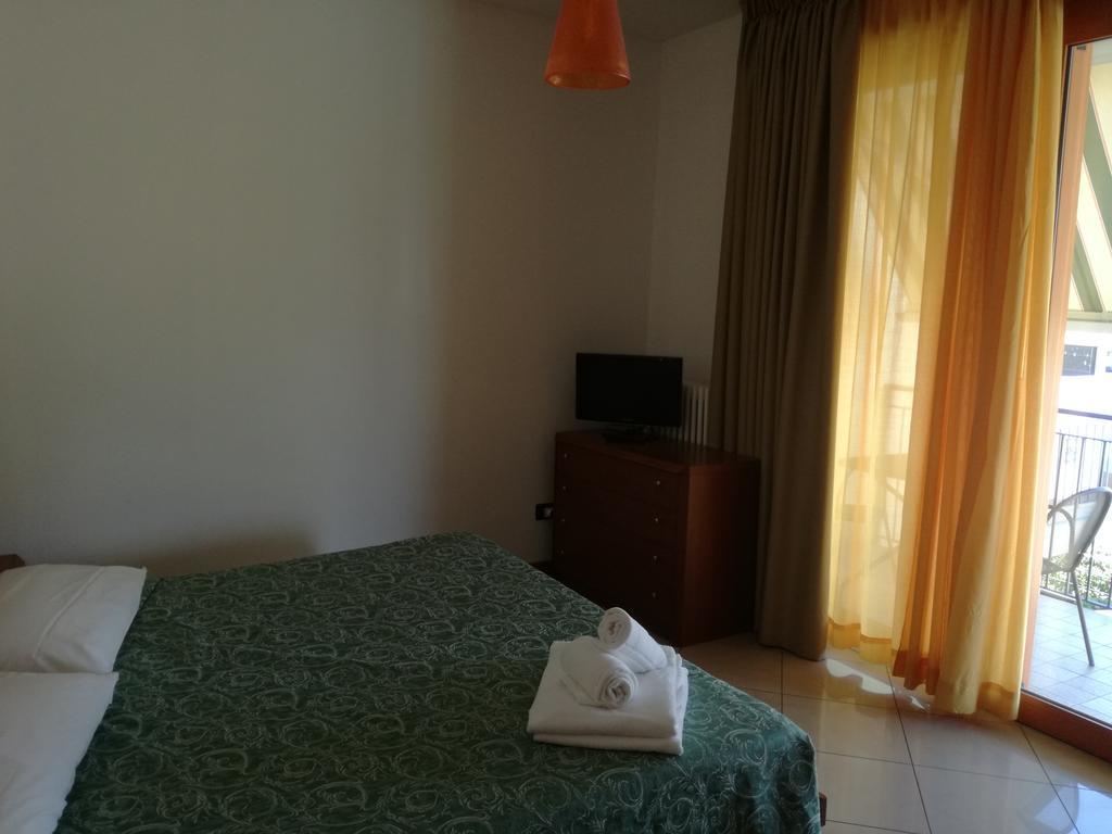 Residenza Orchidee Aparthotel Lazise Exteriör bild