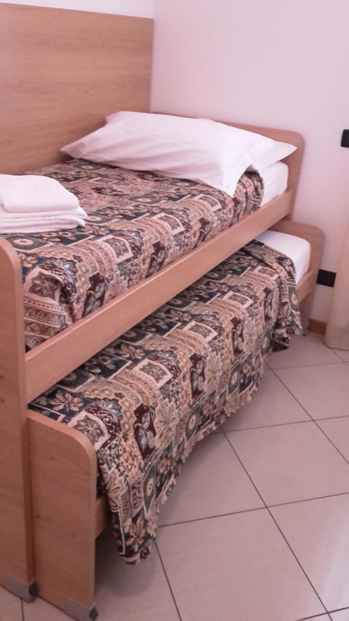 Residenza Orchidee Aparthotel Lazise Exteriör bild